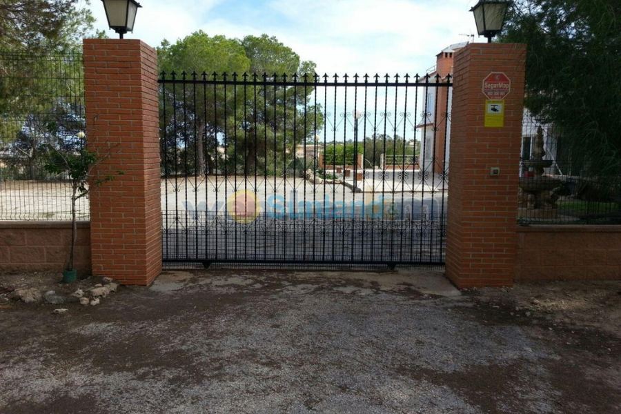 Använda fastigheter - Villa - Torrevieja - Los Balcones