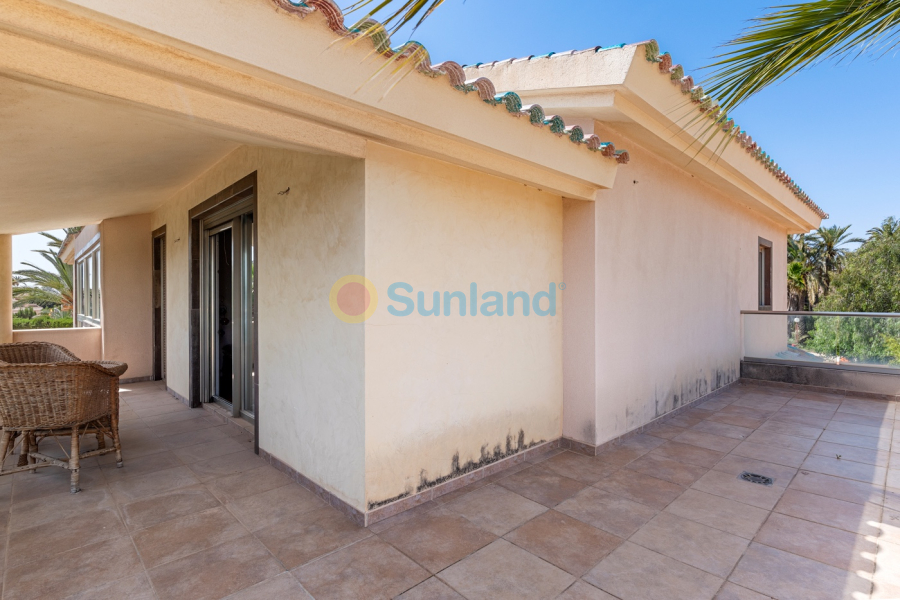 Resale - Villa - Elche/Elx