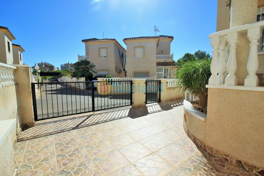Använda fastigheter - Villa - Playa Flamenca