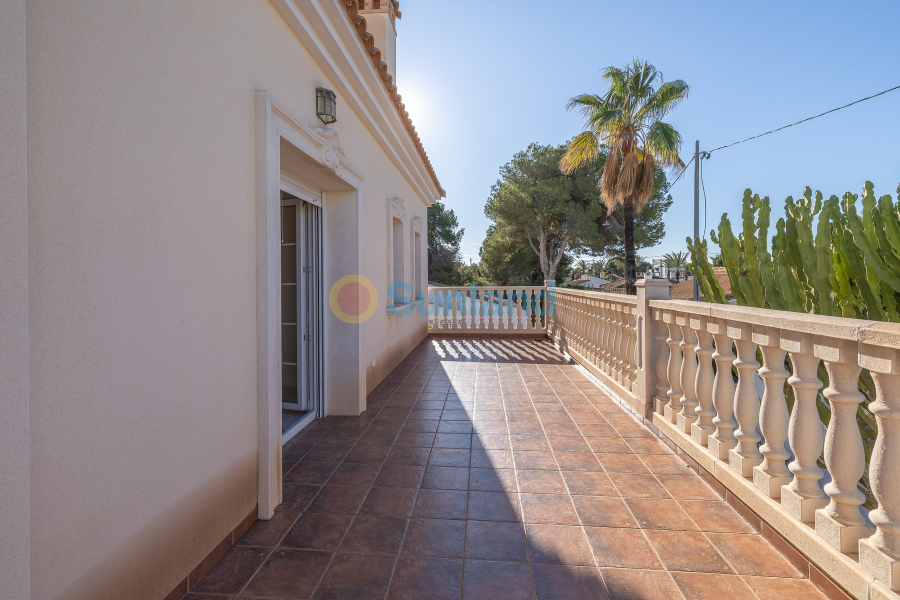 Resale - Villa - Orihuela Costa - Cabo Roig