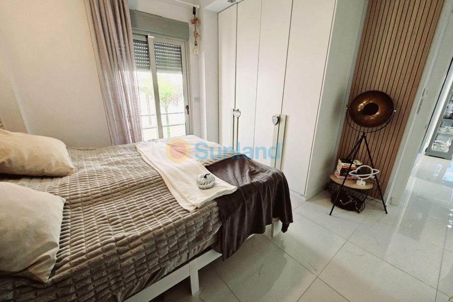 Använda fastigheter - Villa - Orihuela Costa - Villamartin