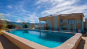 Resale - Villa - Cañada Del Trigo