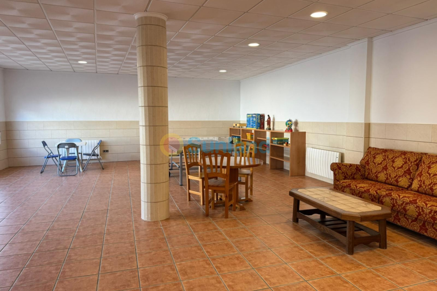 Resale - Townhouse - Los Montesinos