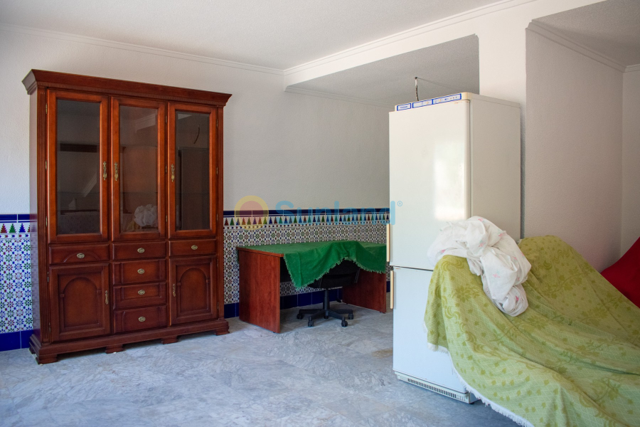 Resale - Villa - Orihuela Costa - 