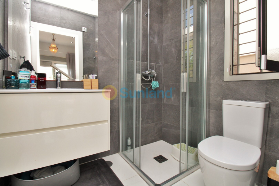 Använda fastigheter - Villa - Villamartin