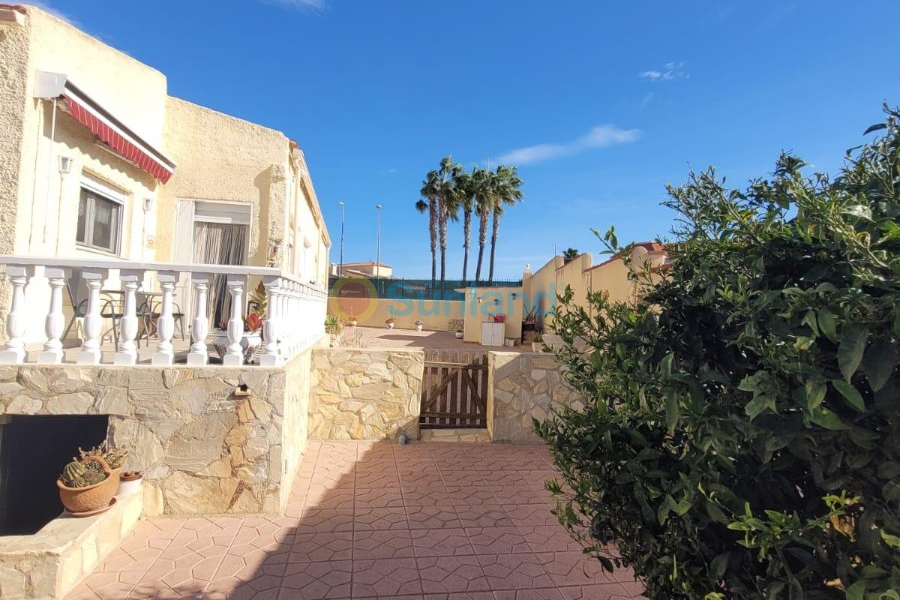 Segunda mano - Chalet - San Fulgencio - Urbanización La Marina