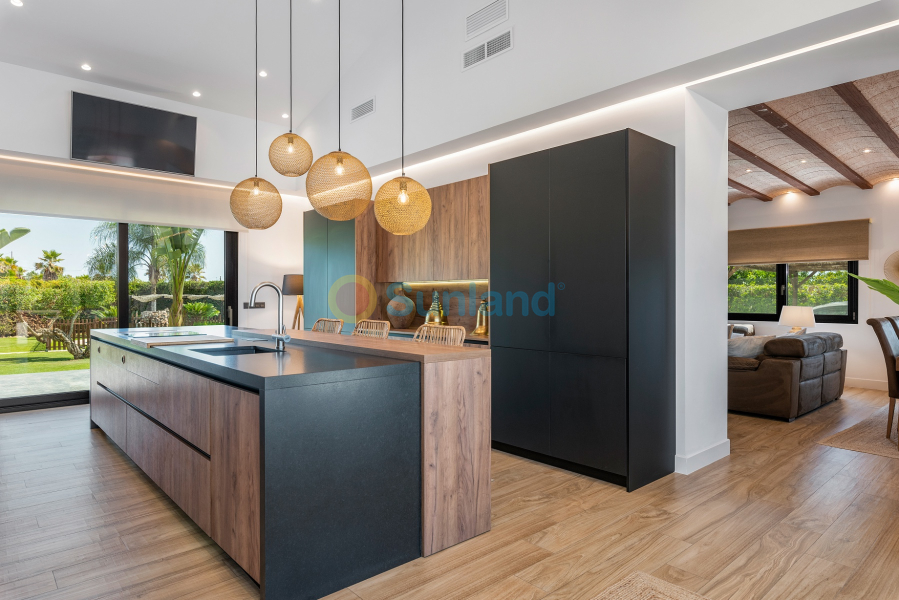 Resale - Villa - Elche/Elx