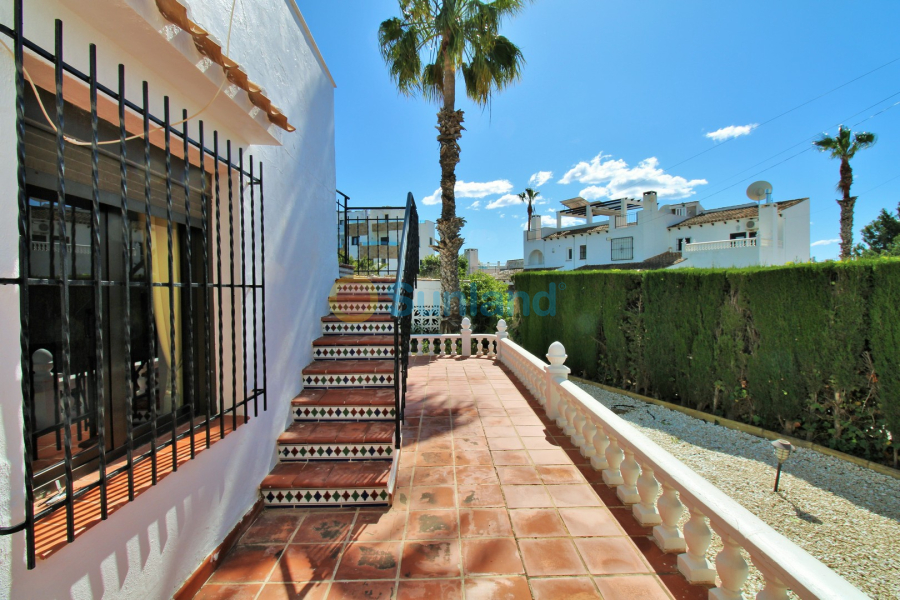 Segunda mano - Chalet - Villamartin