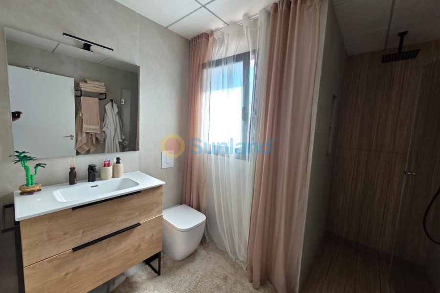 Segunda mano - Chalet - Benijofar