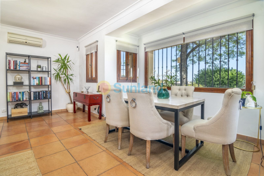 Resale - Villa - Benahavis - La Quinta