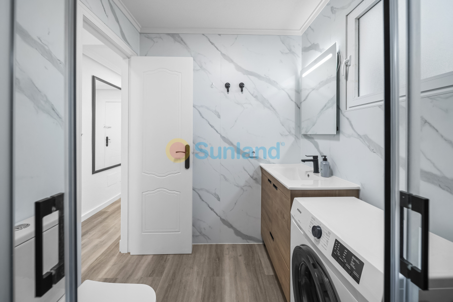 Resale - Apartamento - Torrevieja - Centro