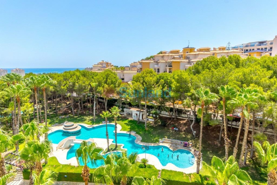 Resale - Apartment - Orihuela Costa - Altos de Campoamor