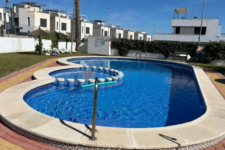 Resale - Villa - Orihuela Costa - Villamartin