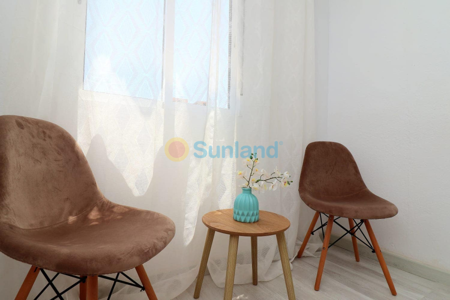 Resale - Apartment - Punta Prima - 