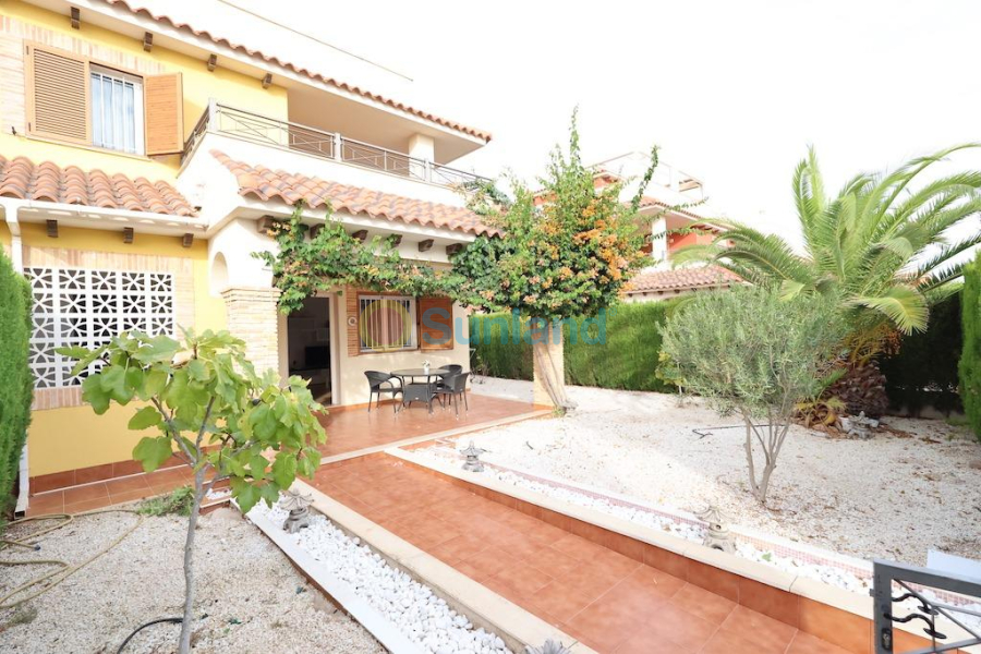 Verkauf - Terraced house - Orihuela Costa - Punta Prima