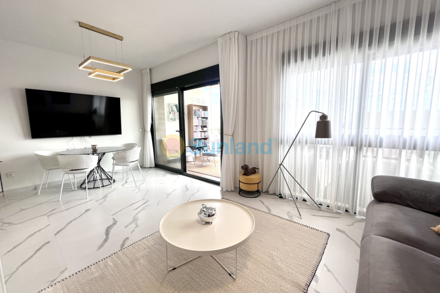 Resale - A - San Miguel De Salinas