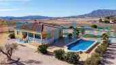 Resale - Villa - Cañada Del Trigo