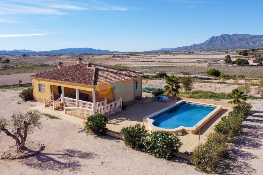 Resale - Villa - Cañada Del Trigo