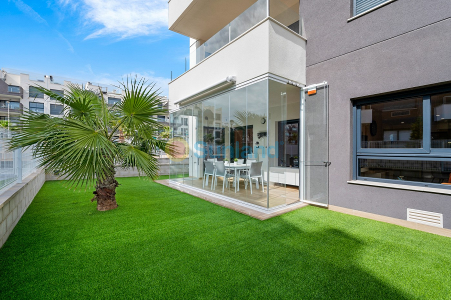 Resale - Apartment - Orihuela Costa - Villamartin