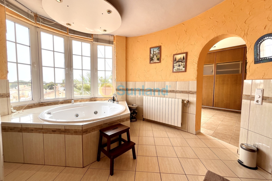 Använda fastigheter - V - La Zenia