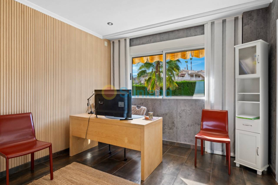 Använda fastigheter - Villa - Algorfa - Castillo de montemar