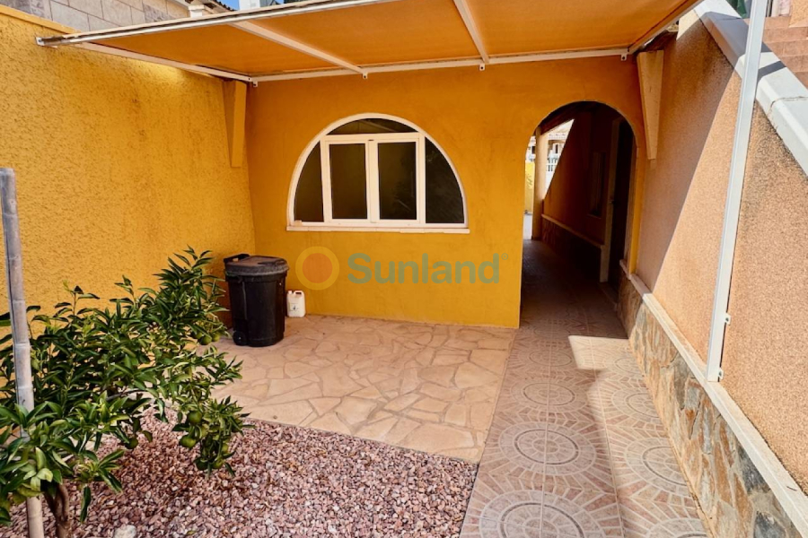 Använda fastigheter - Villa - Benferri