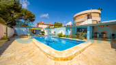 Resale - Villa - Torrevieja - Los Balcones