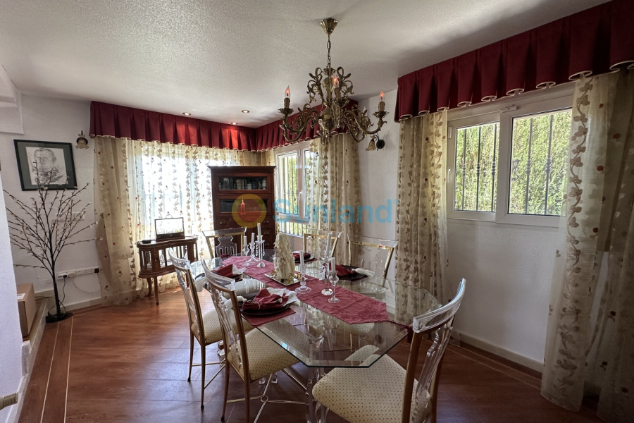 Resale - V - Las Ramblas