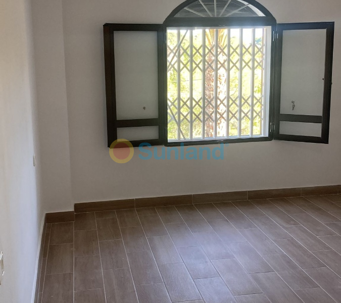 Resale - Villa - Orihuela Costa - Villamartin