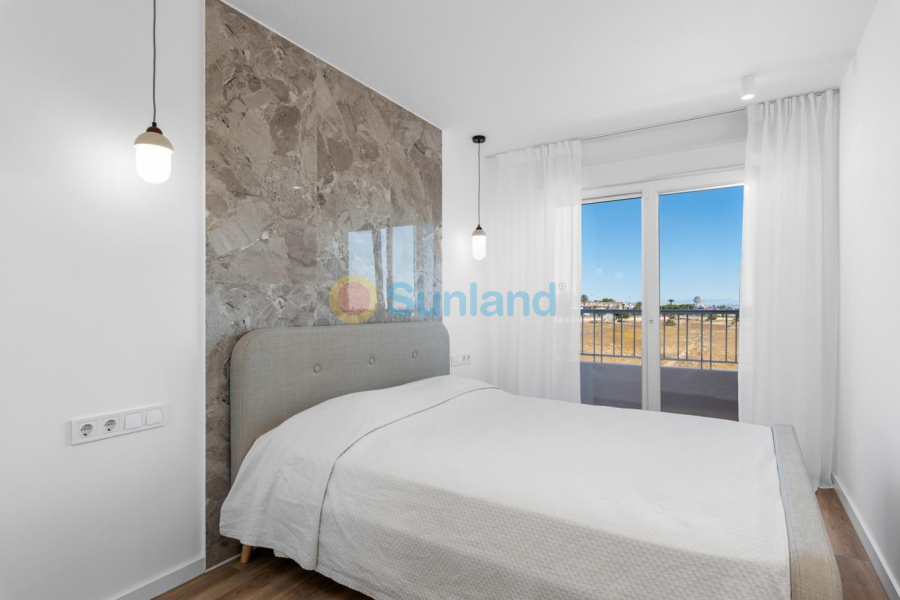 Använda fastigheter - Lägenhet - Torrevieja - Punta Prima