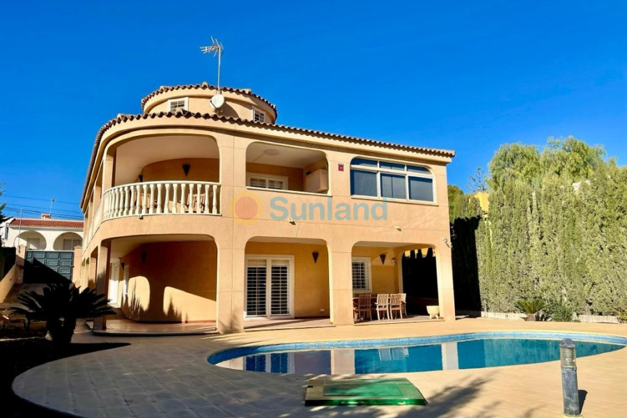 Använda fastigheter - Villa - Torrevieja - Los Balcones