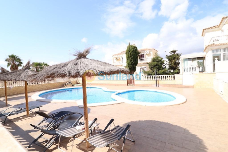 Brukte eiendommer - Villa - Orihuela Costa - Lomas De Cabo Roig