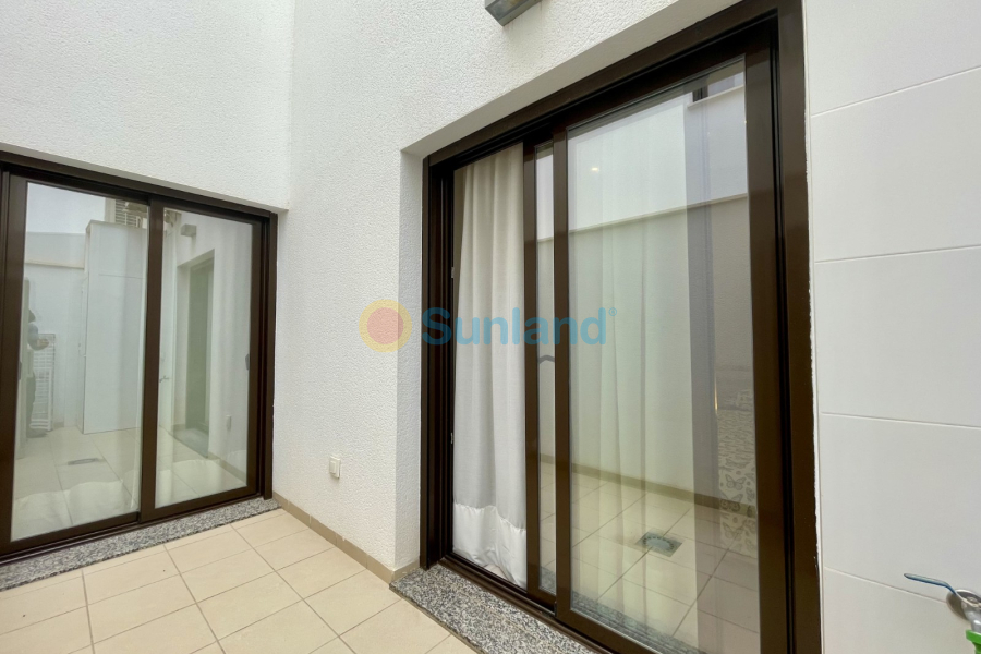 Resale - Apartments - Orihuela costa - 