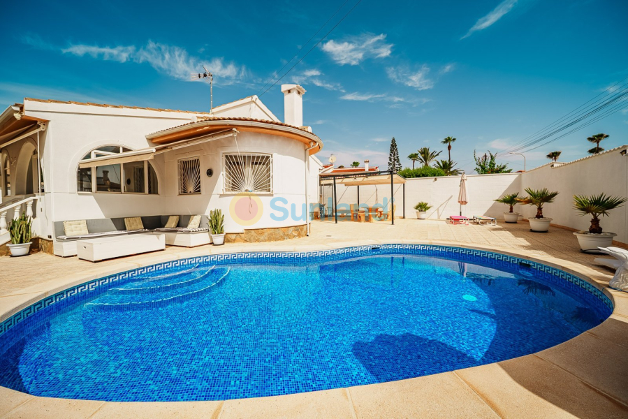 Resale - Villa - Ciudad Quesada