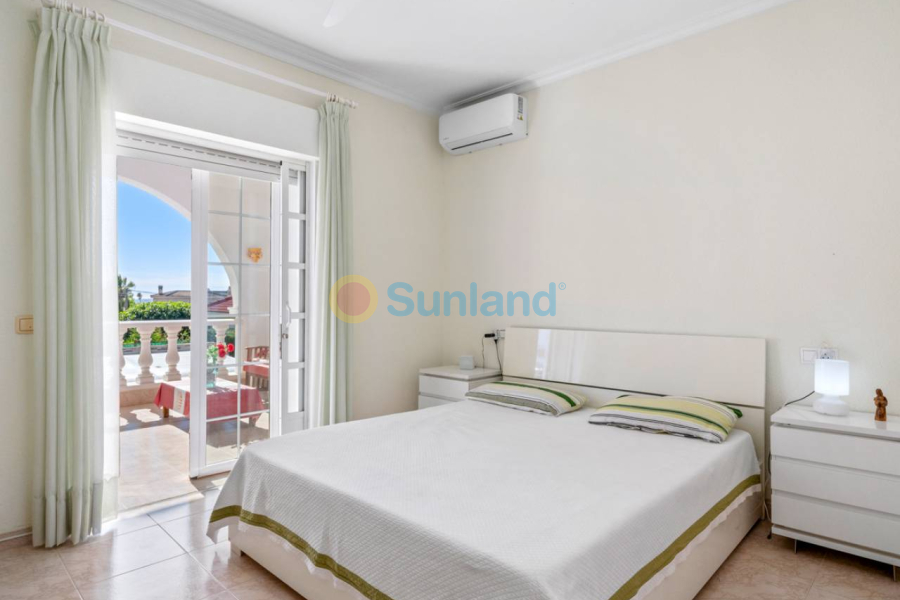 Resale - Villa - Ciudad Quesada