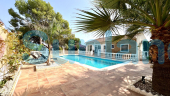 Resale - Villa - Torrevieja - Los Balcones