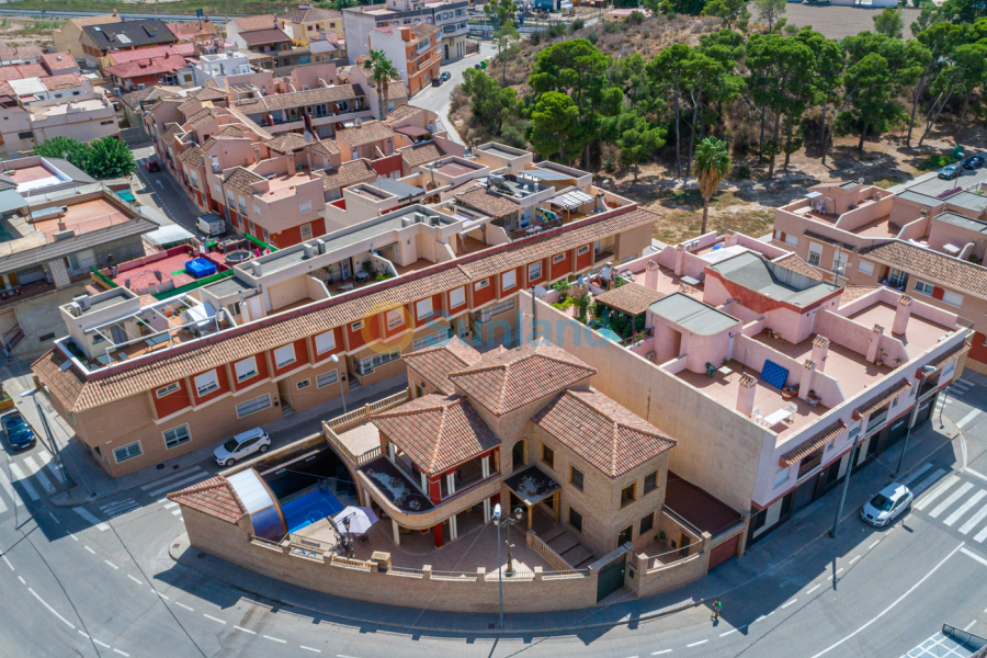 Segunda mano - Chalet - Orihuela