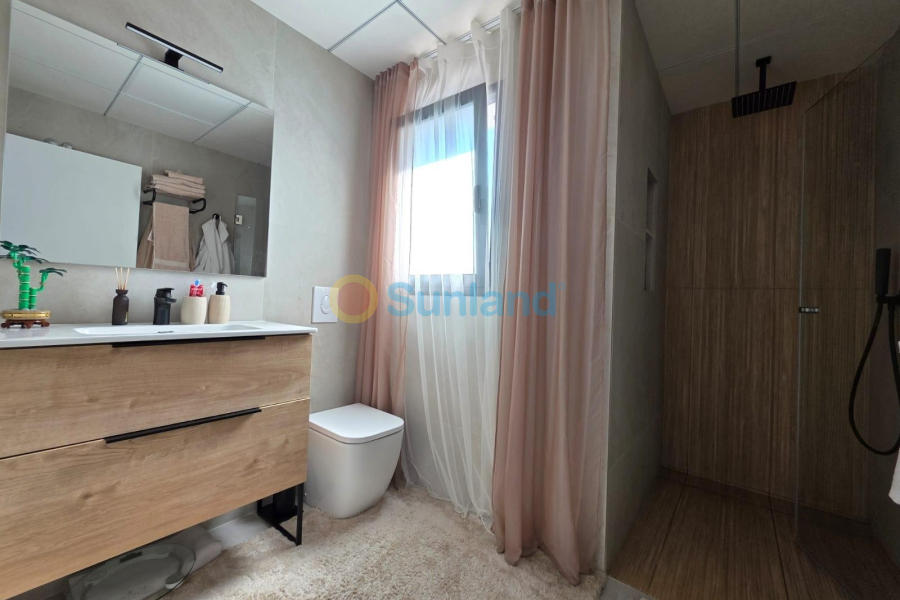 Segunda mano - Chalet - Benijofar