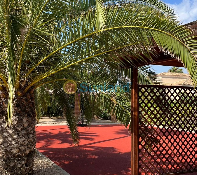 Resale - Villa - Benidorm