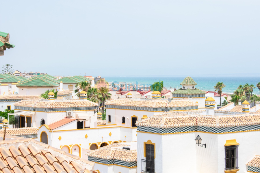 Resale - Apartment - Torrevieja - La Mata