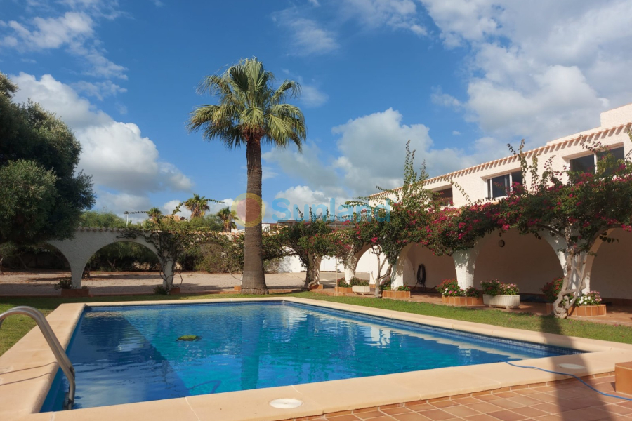 Resale - Villa - La Manga del Mar Menor - 