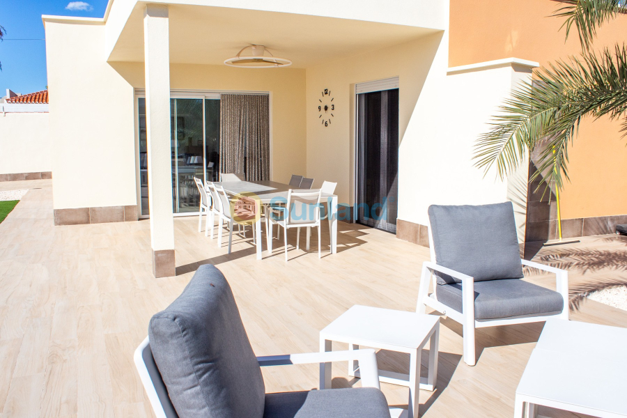 Segunda mano - Chalet - Torrevieja - La Siesta