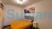 Resale - Apartment - Torrevieja - Paseo maritimo