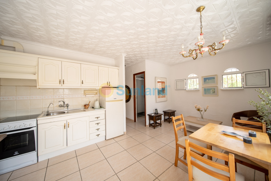 Resale - Villa - Guardamar del Segura - Pinomar