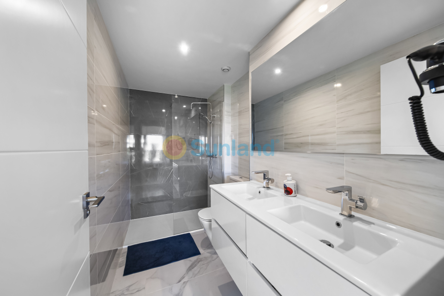 Resale - Apartamento - Torrevieja - Punta Prima