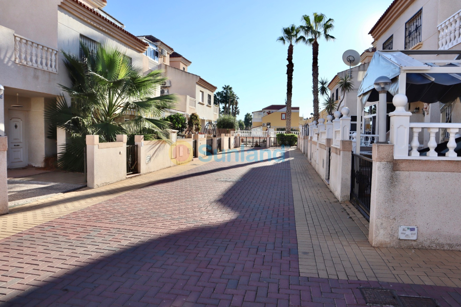 Вторичка - Таунхаус - Torrevieja - La Siesta