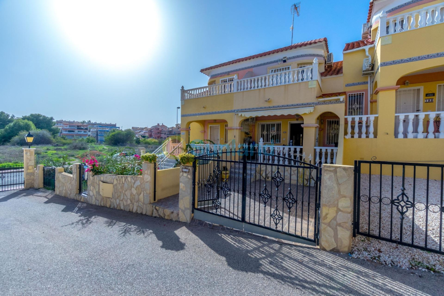 Segunda mano - Terraced house - Orihuela Costa - Las Filipinas