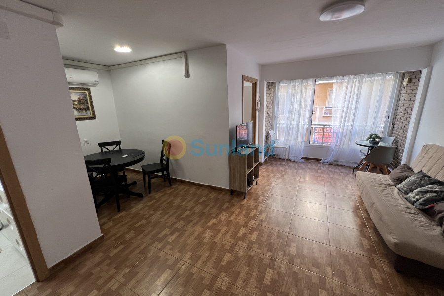 Resale - Apartamento - Torrevieja - La Mata