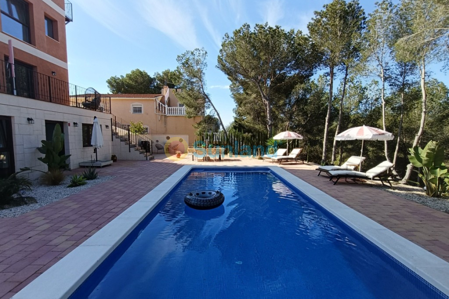 Resale - Villa - Pinar De Campoverde - 