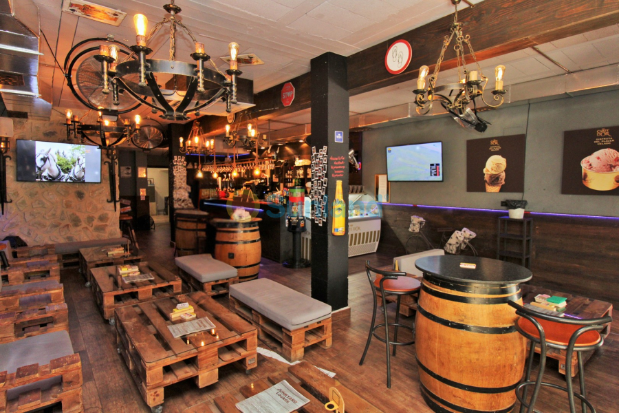 Resale - Commercial - Villamartin